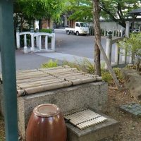 姿見の阿伽(あか)井戸